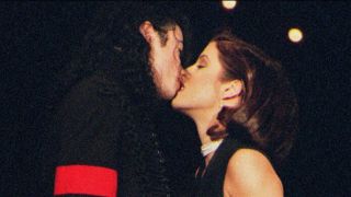 Michael Jackson kissing Lisa Marie Presley
