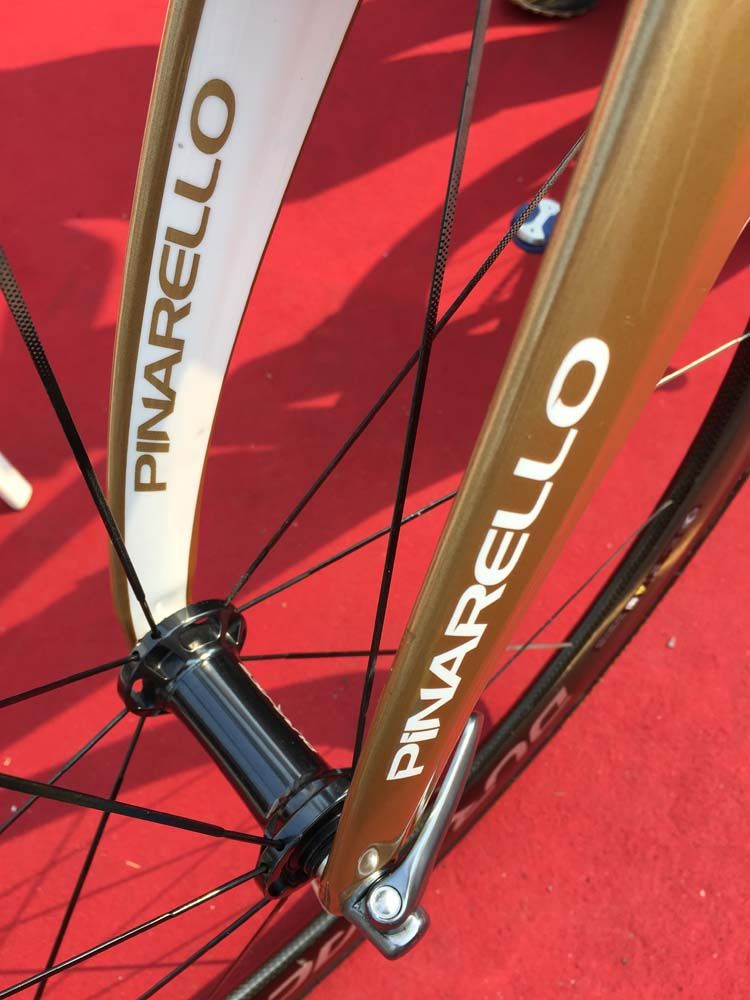 The aero shaped front forks