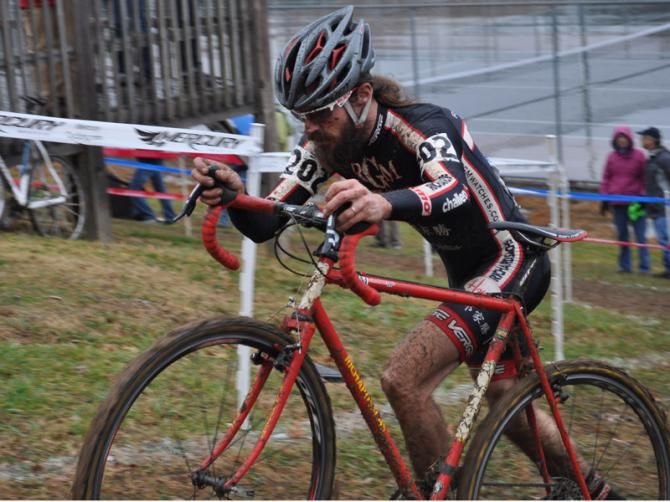 Dan Timmerman (Richard Sachs - RGM Watches - Radix) has to run a short rise after sliding out.