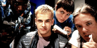 Laurence Mason, Jonny Lee Miller, Angelia Jolie and Matthew Lillard look into the camera in a promotional image for Hackers