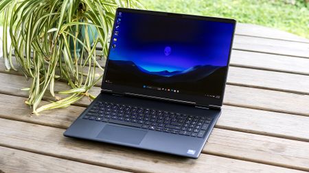 Alienware 16X Aurora