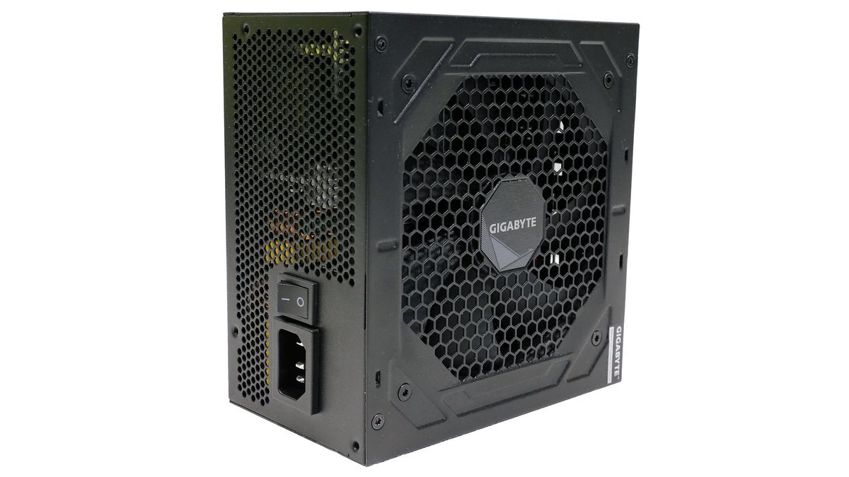 Gigabyte UD750GM