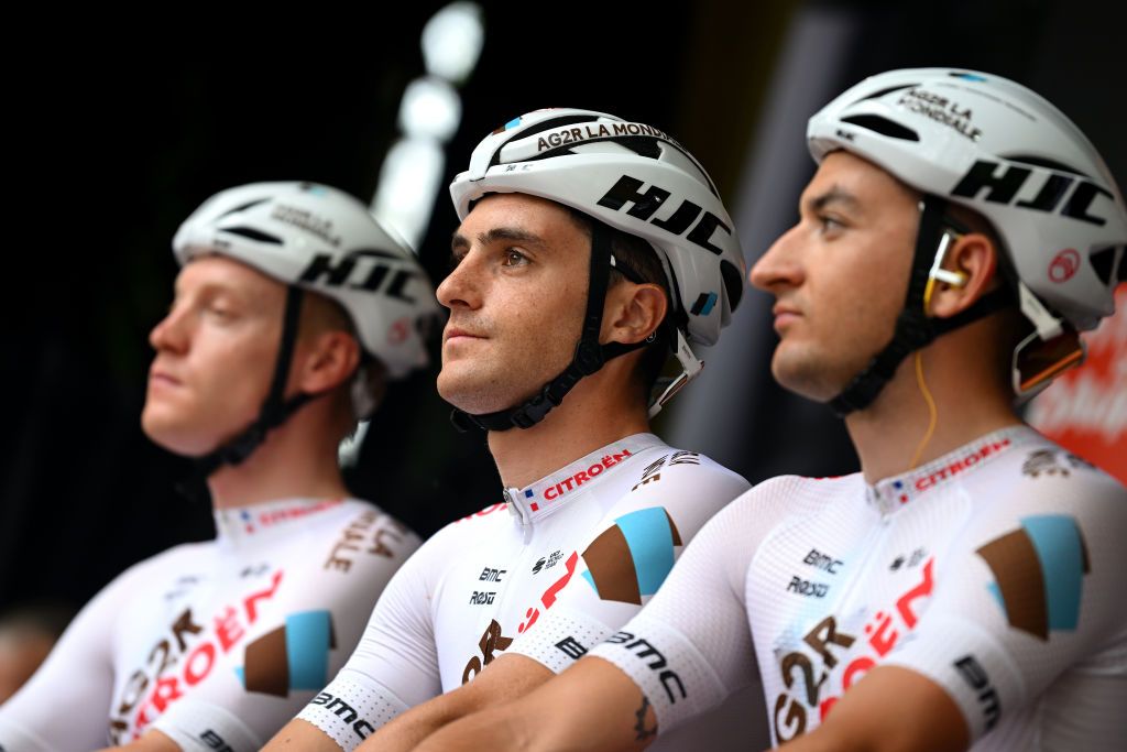 Franck Bonnamour (centre) among his AG2R Citroën teammates at the 2023 Critérium du Dauphiné