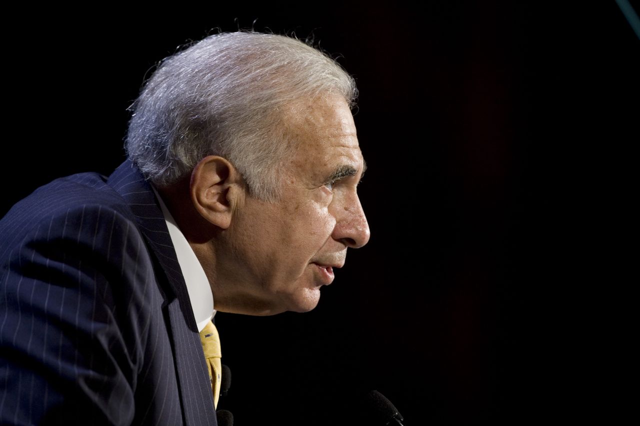 Carl Icahn could begin slashing regulations.