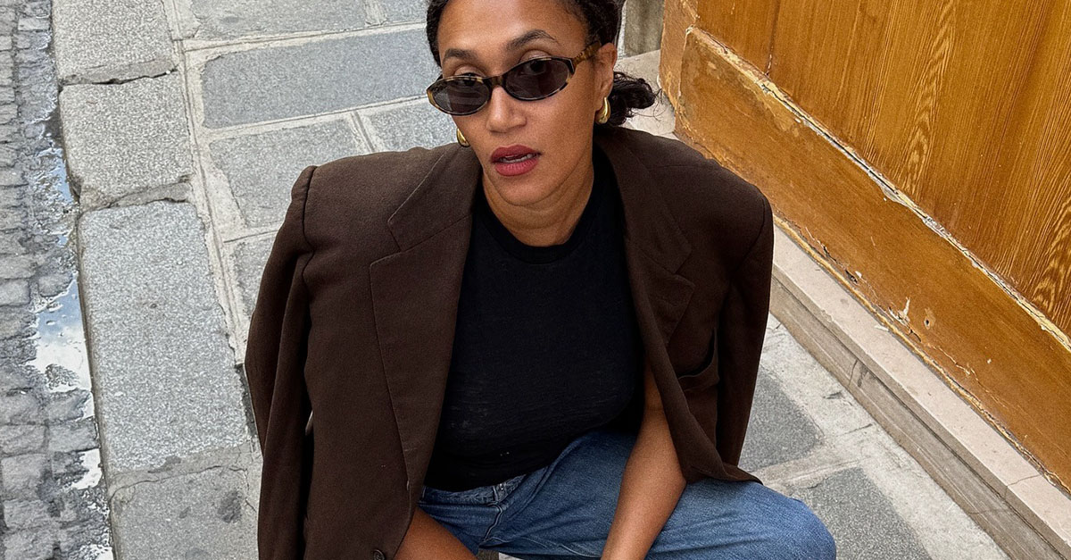 7 Chic Jeans Outfits to Copy From French Women This Autumn