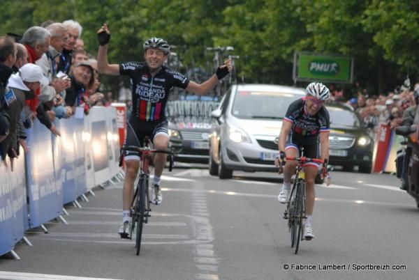 Bichot salutes as he crosses the finish line