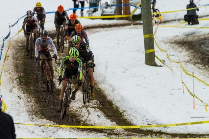 The early leaders, a large group, would be whittled down to a few
