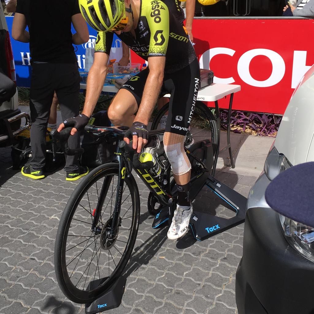 Simon Yates at the start of stage 3
