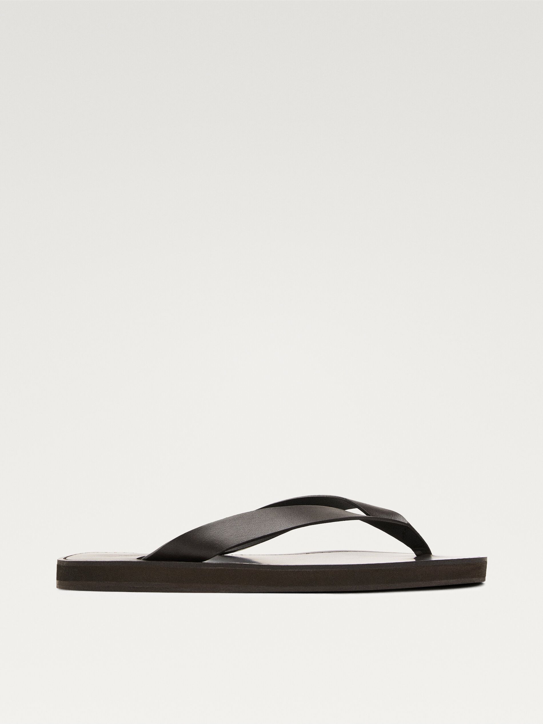 Leather Sandals With Toe Divider