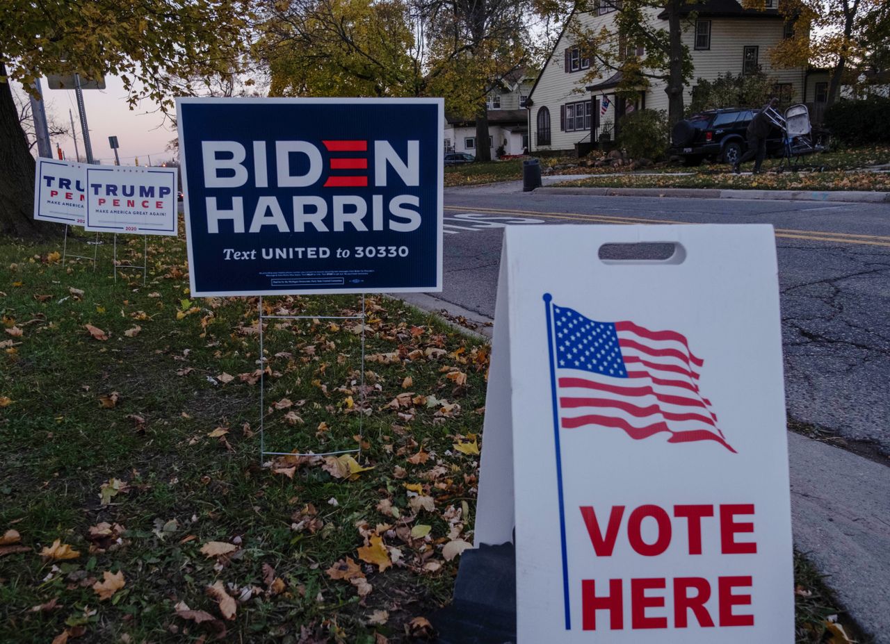 Biden and Trump signs.