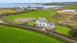 Devon: The White House, Thurlestone Sands, South Milton