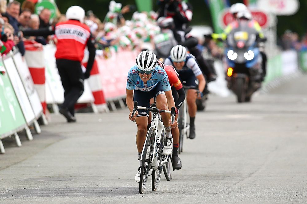 Lizzie Deignan (Trek-Segafredo) wins stage 5 at the OVO Energy Women's Tour and takes the overall lead