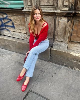 red shoes with jeans outfit