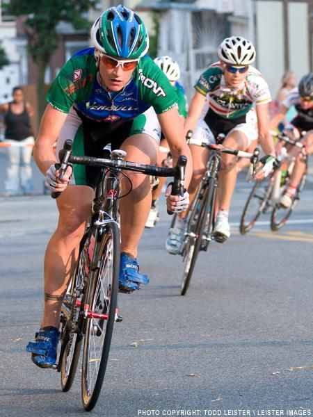 Theresa Cliff-Ryan (Verducci / Breakaway) works at the front of the breakaway.