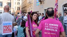 Italians protest ban on international surrogacy