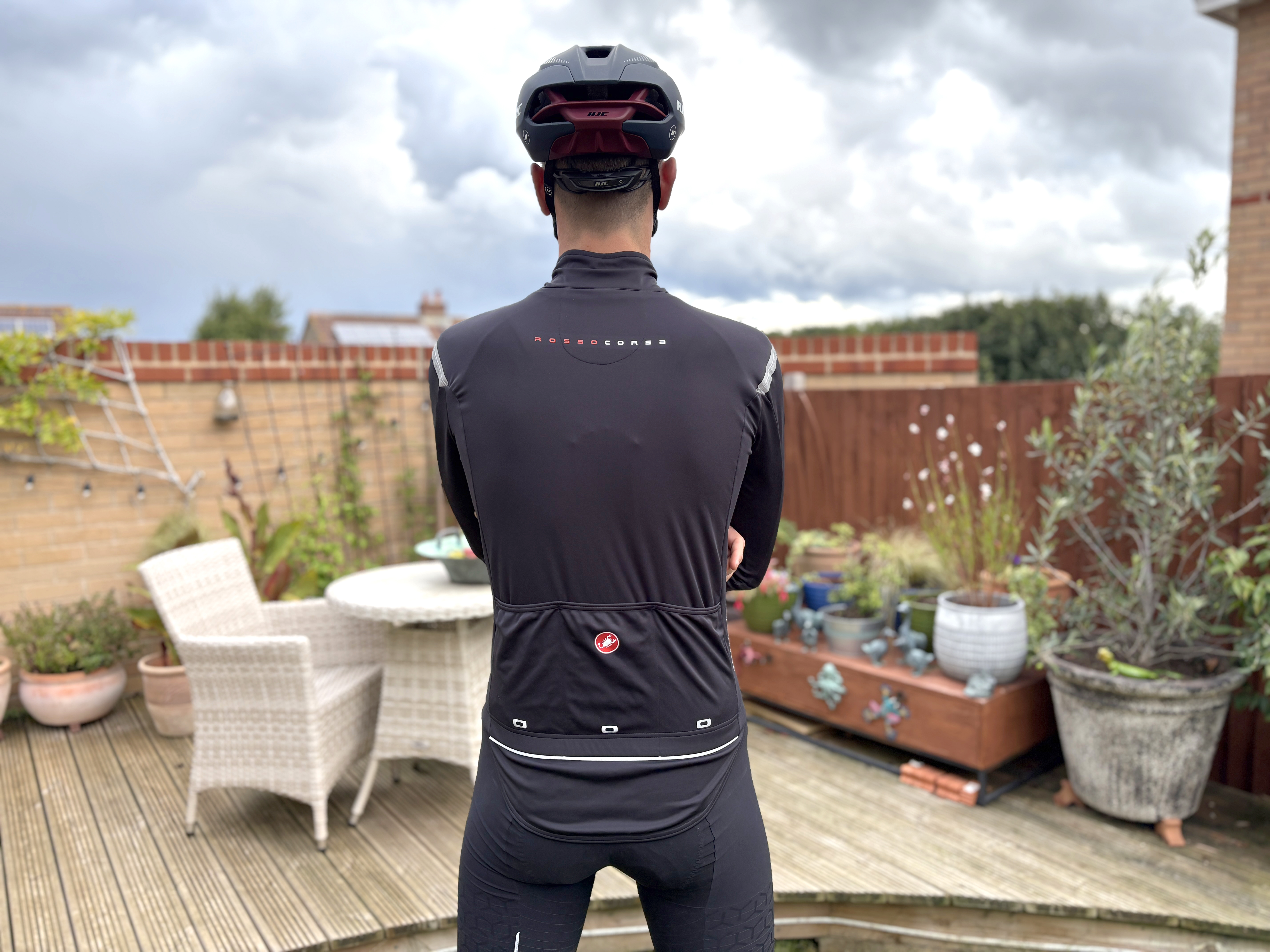 Detail shots of the Castelli Perfetto RoS 3 winter cycling jacket