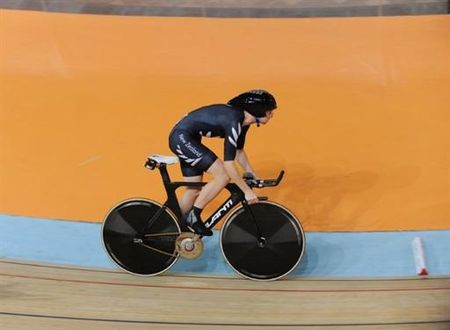 Alison Shanks (New Zealand) in full flight in Delhi.