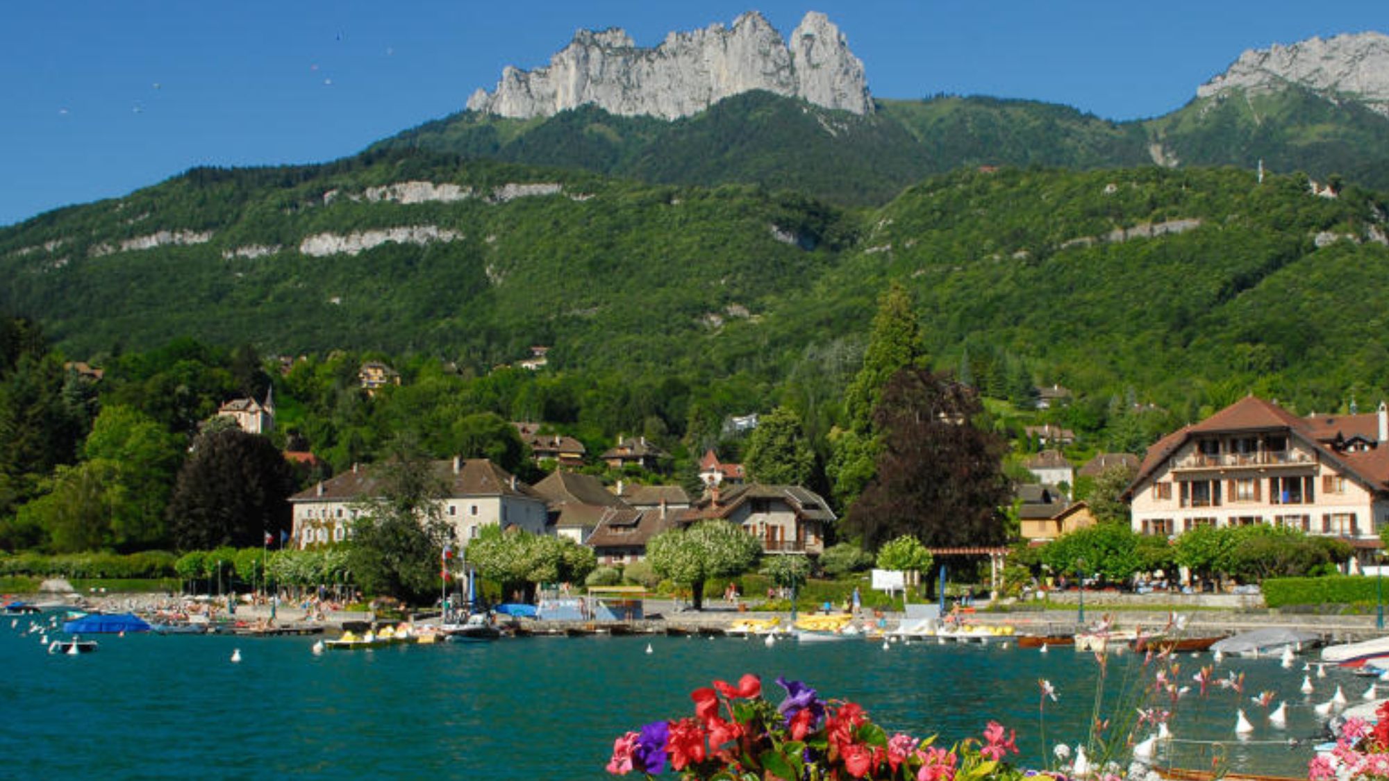 Annecy destination guide: charming Alpine town