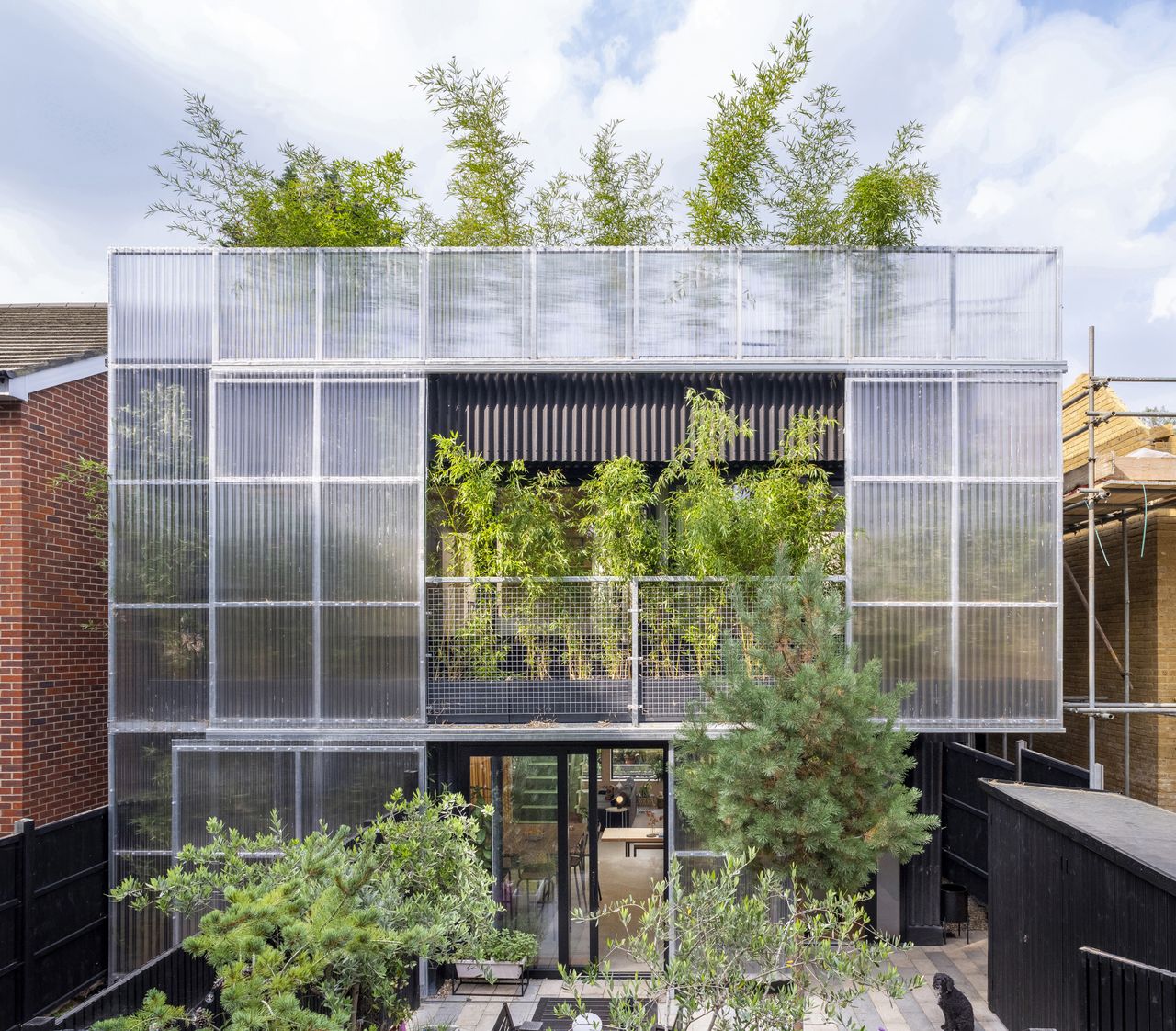 Green House exterior hero wins RIBA House of the Year 2023