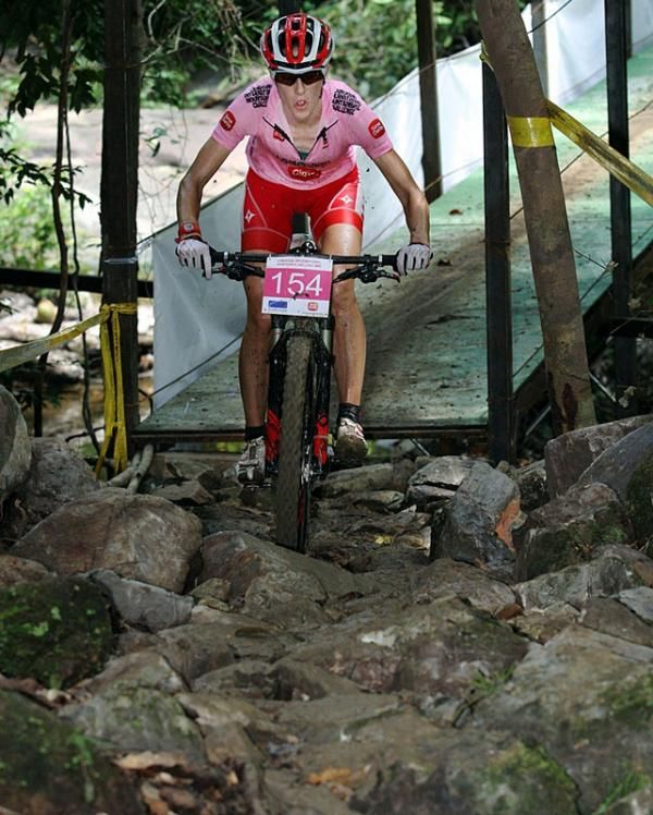 Lea Davison (Specialized) in a rock garden