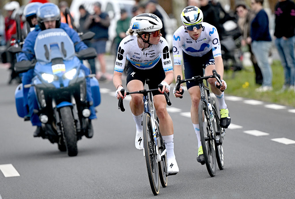 Dwars door Vlaanderen Women LIVE - Vollering and Reusser on the attack heading into the final