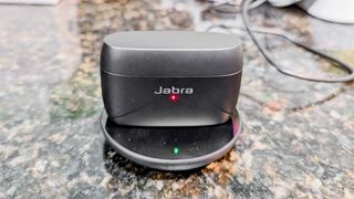 Jabra Connect 5T on charge via wireless charger