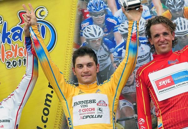 General classification leader Andrea Guardini (Farnese Vini -Neri Sotttoli), left, and mountains leader Koen de Kort (Skil - Shimano)