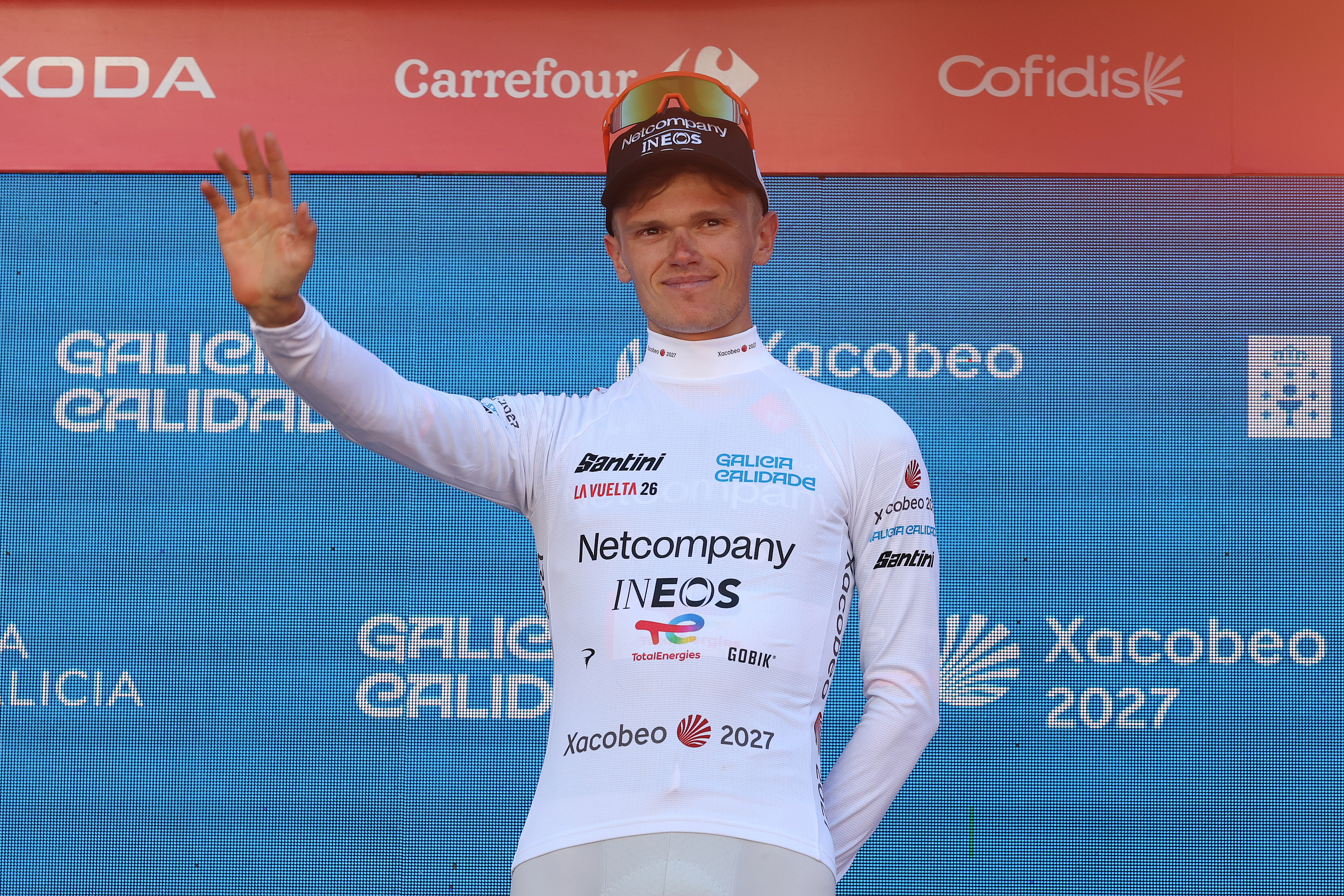 Oscar Onley wears the white jersey after stage four of the Vuelta a Espana 2026