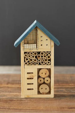 Garden gifts: Image of bug hotel