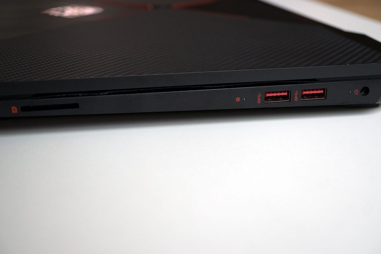 HP Omen 15