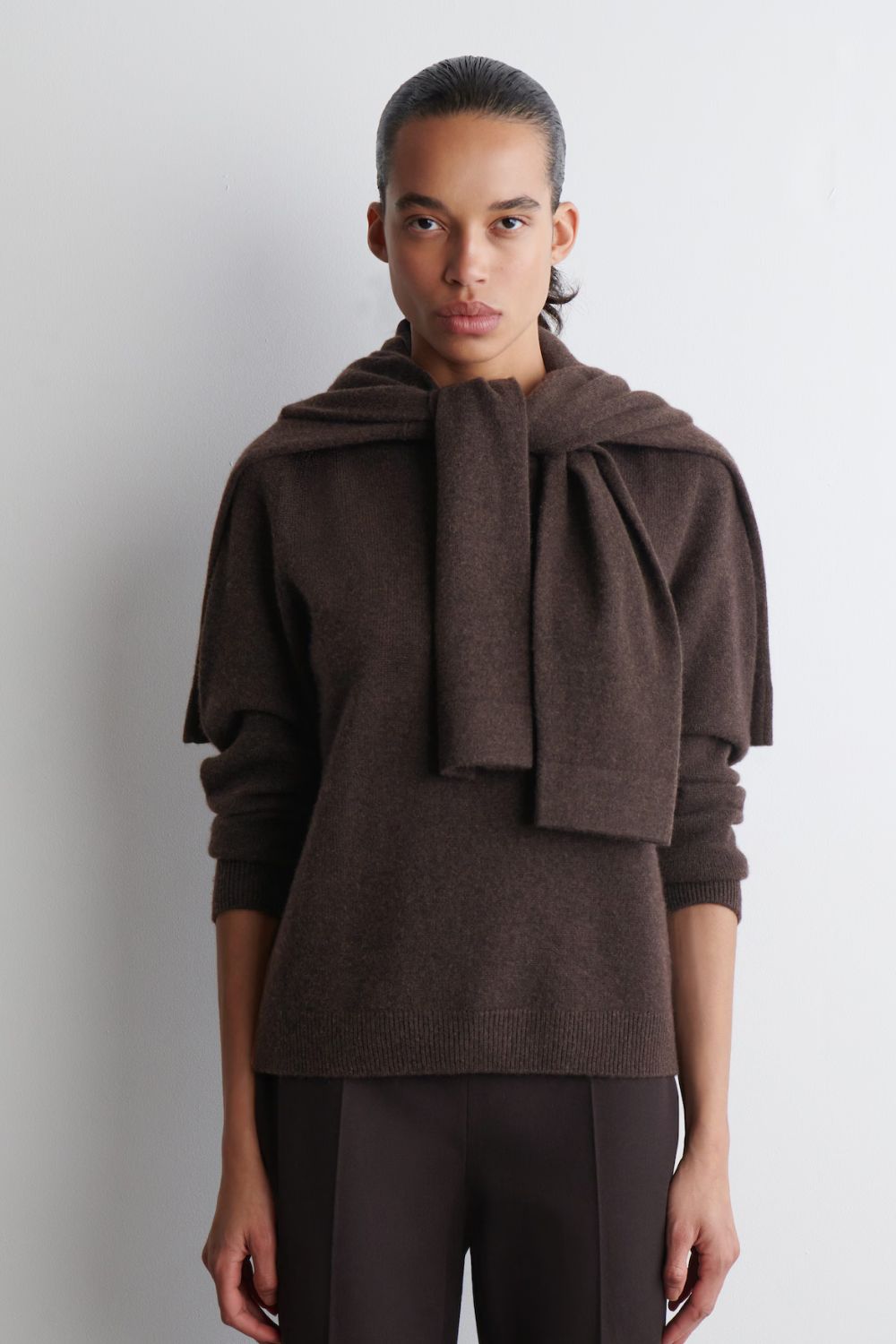 COS Cashmere Crew Neck Jumper