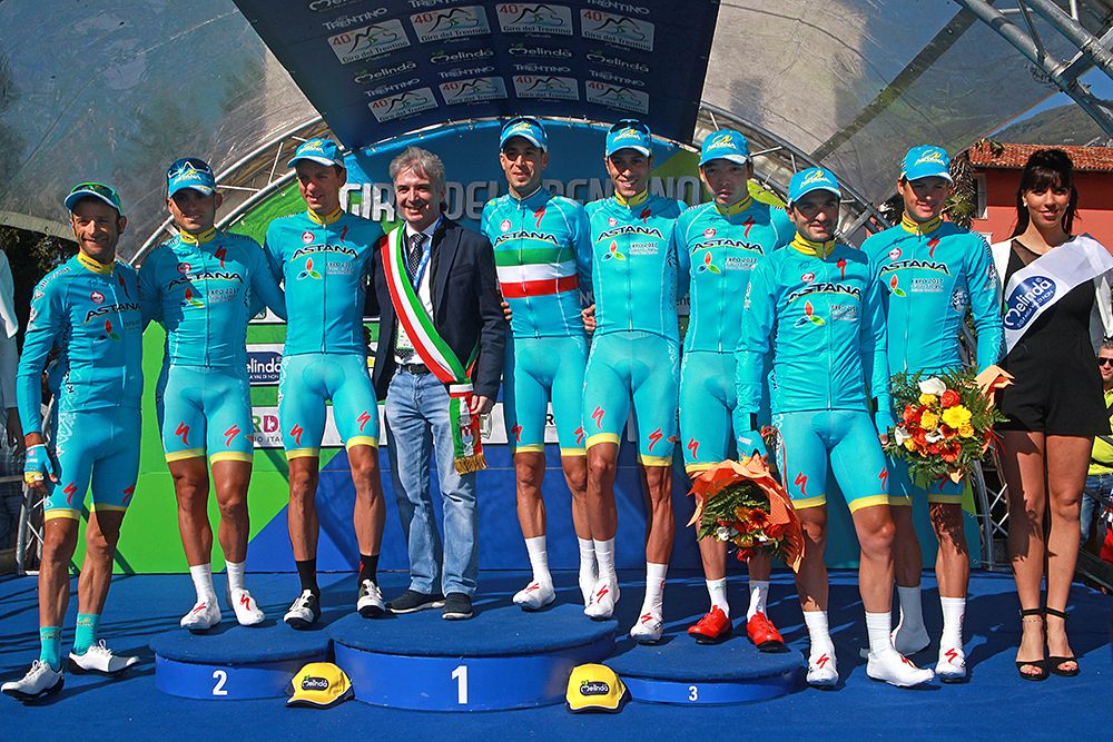 Astana celebrate their TTT win