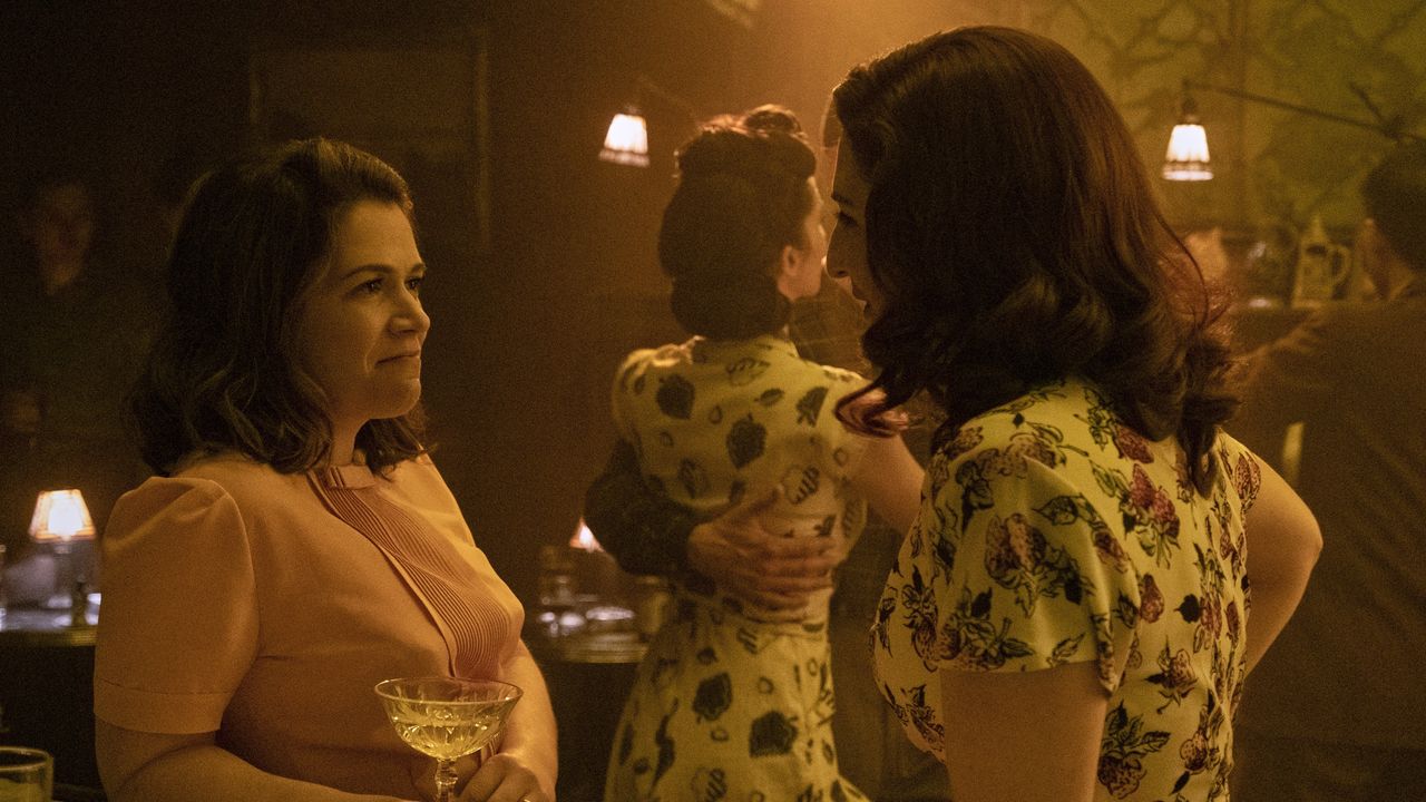 Abbi Jacobson and D'Arcy Carden in A League of Their Own