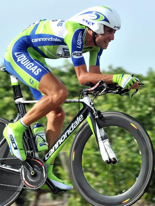 Vincenzo Nibali suffers through the time trial en route to reclaiming the Vuelta race lead.