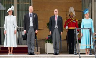 Britain's Catherine, Duchess of Cambridge (L), Britain's Prince William, Duke of Cambridge (2L), Britain's Prince Edward, Earl of Wessex (C) and Britain's Sophie, Countess of Wessex (R) attend a Royal Garden Party at Buckingham Palace in London on May 25, 2022