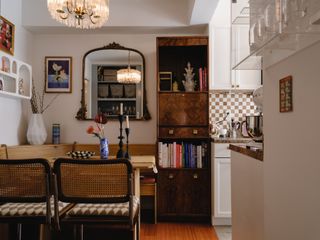 A city kitchen diner with an eclectic style