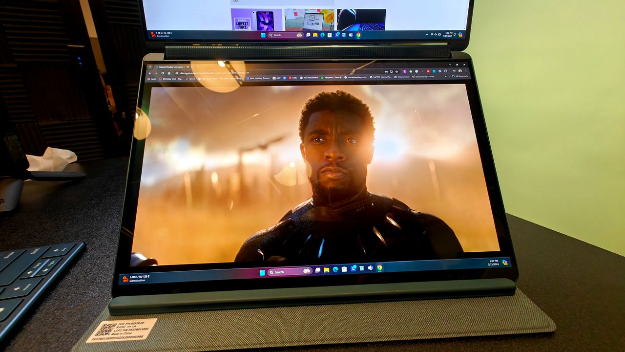 Lenovo Yoga Book 9i hands-on