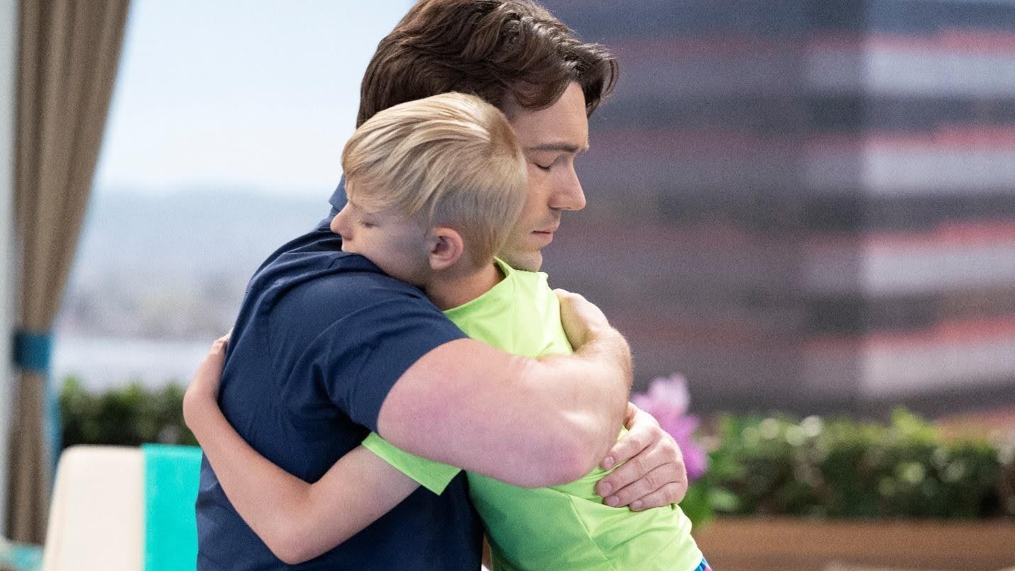 Rory Gibson hugs Viron Weaver in General Hospital