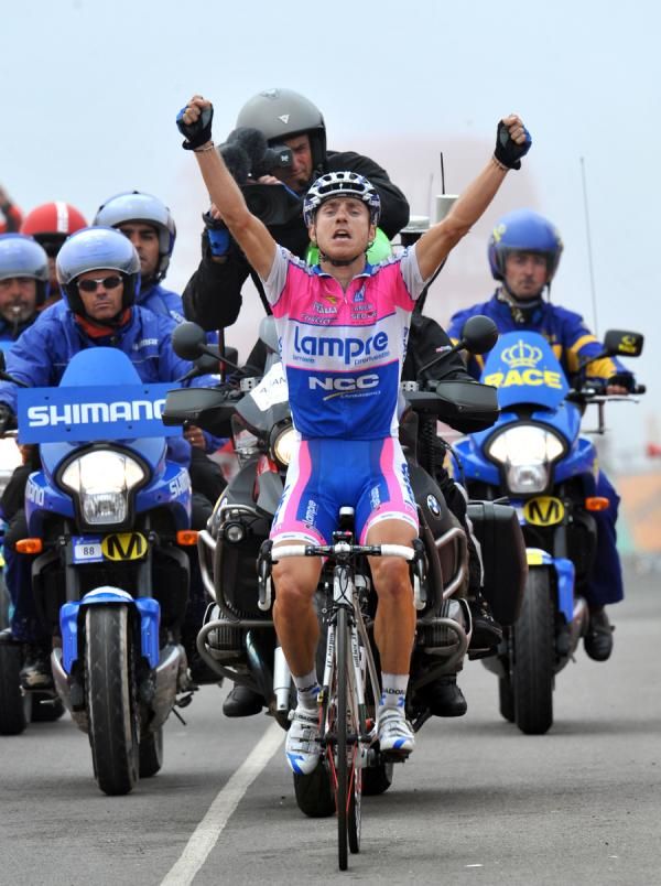 Damiano Cunego rejoices in his victory atop the Alto de Aitana.