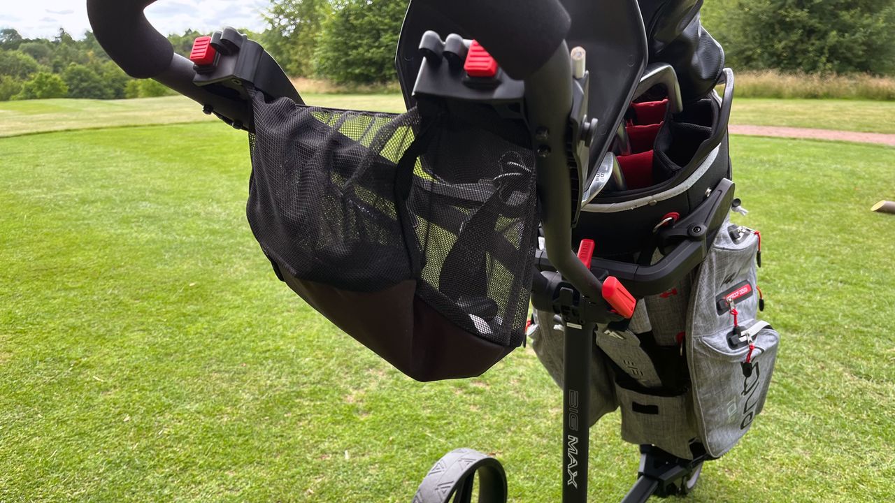 The XL net storage on the Big Max Blade Trio