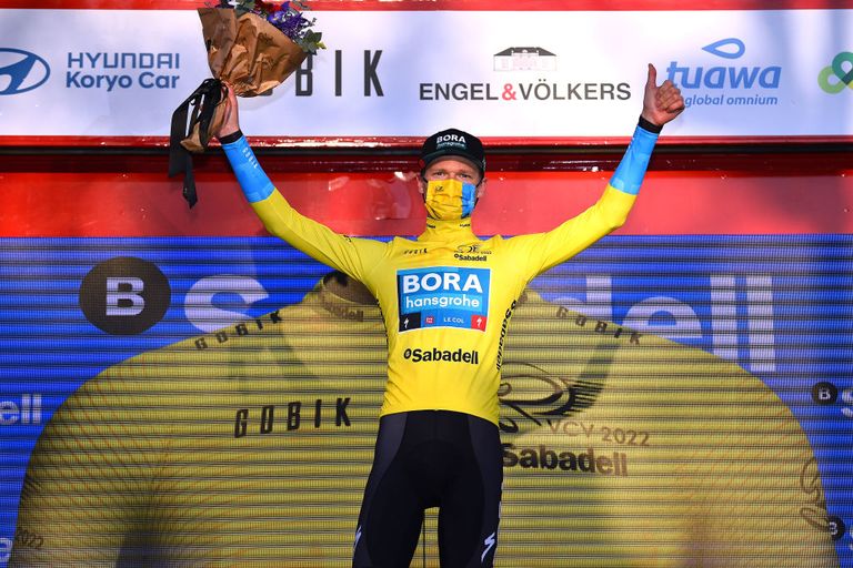 Alexandr Vlasov (BORA-Hansgrohe celebrates overall victory at the 73rd Volta a la Comunitat Valenciana
