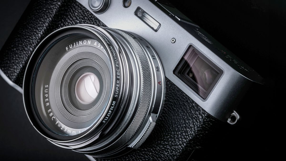 Close-up of lens of the Fujifilm X100VI camera