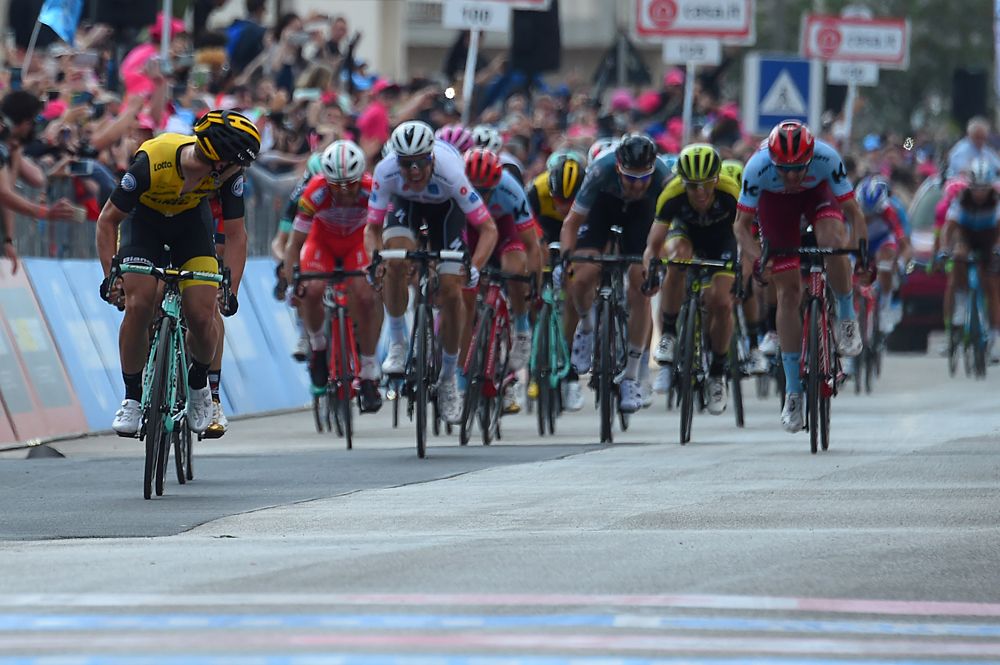 The bunch sprint during stage 5 of the Giro d'Italia won by Enrico Battaglin (LottoNL-Jumbo)