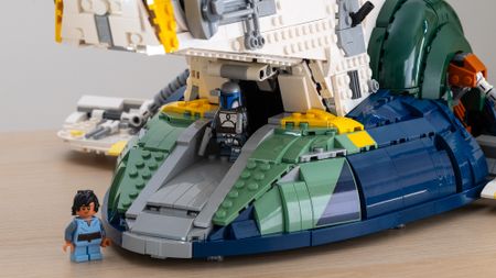 Lego Star Wars UCS Jango Fett&rsquo;s Firespray-Class Starship (75409) Jango Fett exiting the ship via the ramp with Boba Fett in the foreground 