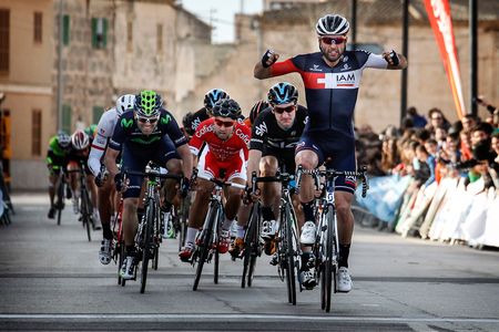 Matteo Pelucchi (IAM Cycling) wins the bunch sprint in the opening race of the Mallorca Challenge.