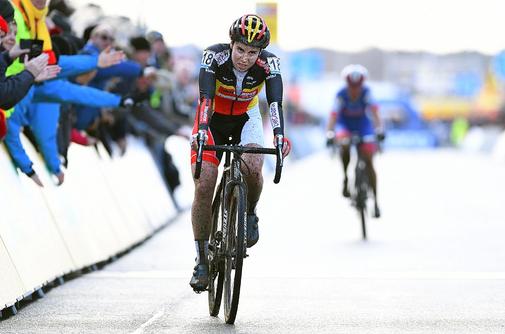 Sanne Cant in second