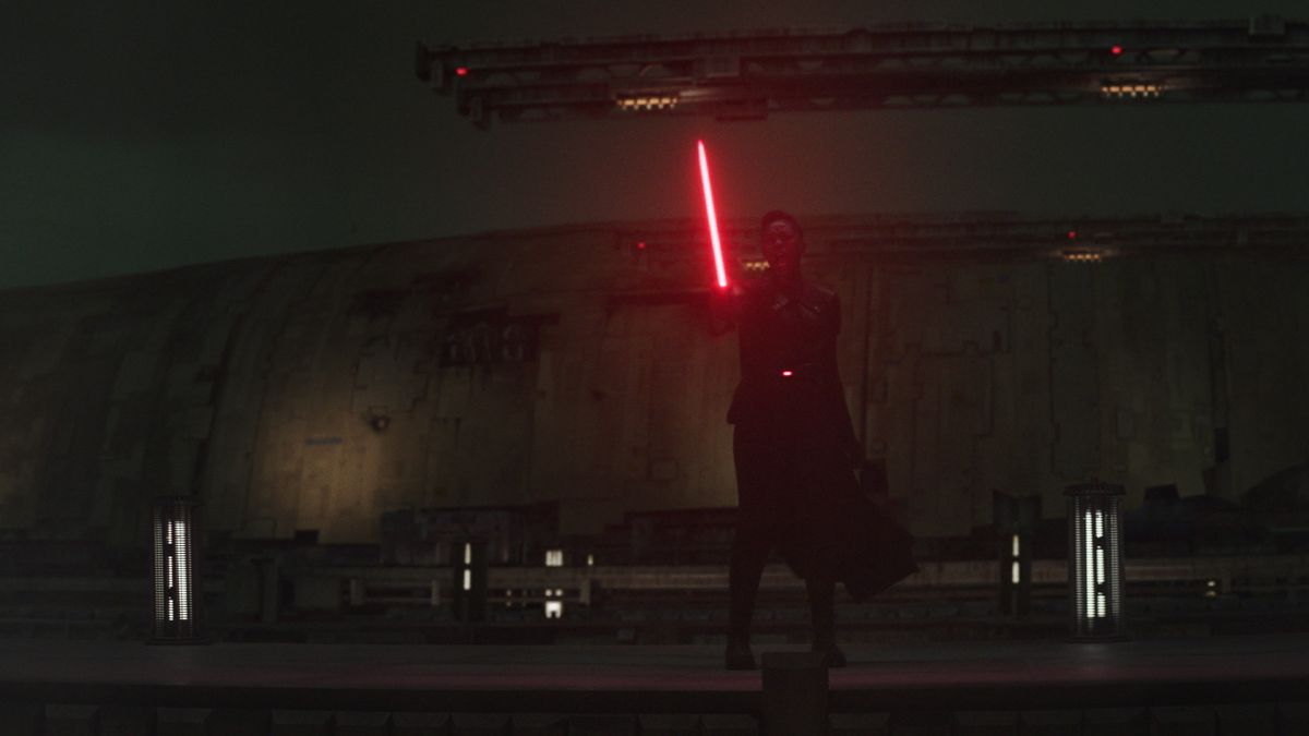 Moses Ingram holds a red lightsaber in Obi-Wan Kenobi