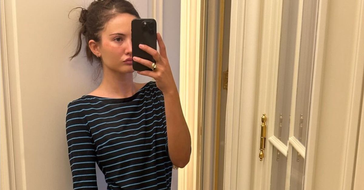 The Chanel 25 Handbag is the Fashion Person’s New Favourite Beach Bag