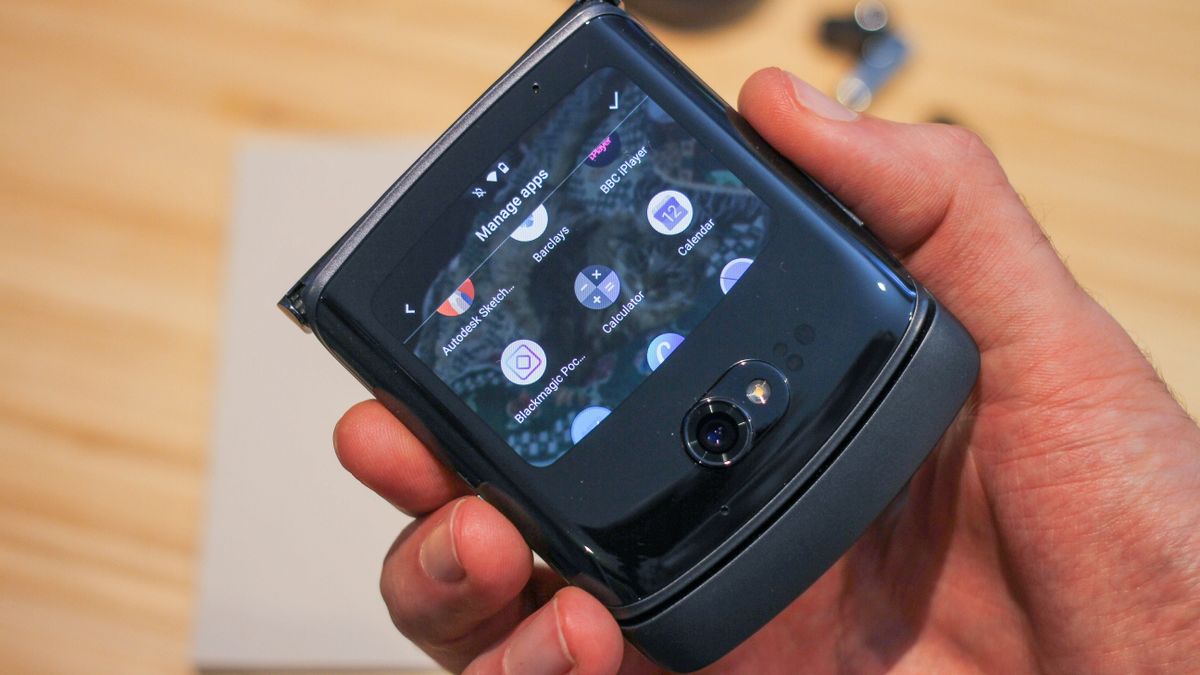 La dernière fuite indique que le Motorola Razr 3 rendra le téléphone à clapet à l’ancienne plus cher