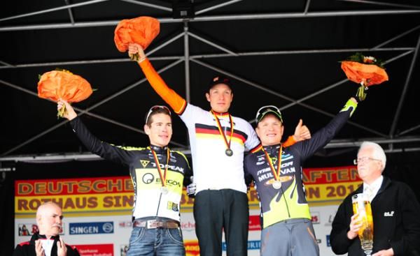 Elite men's podium at German marathon nationals: Robert Mennen, Markus Kaufmann, Hans Genze